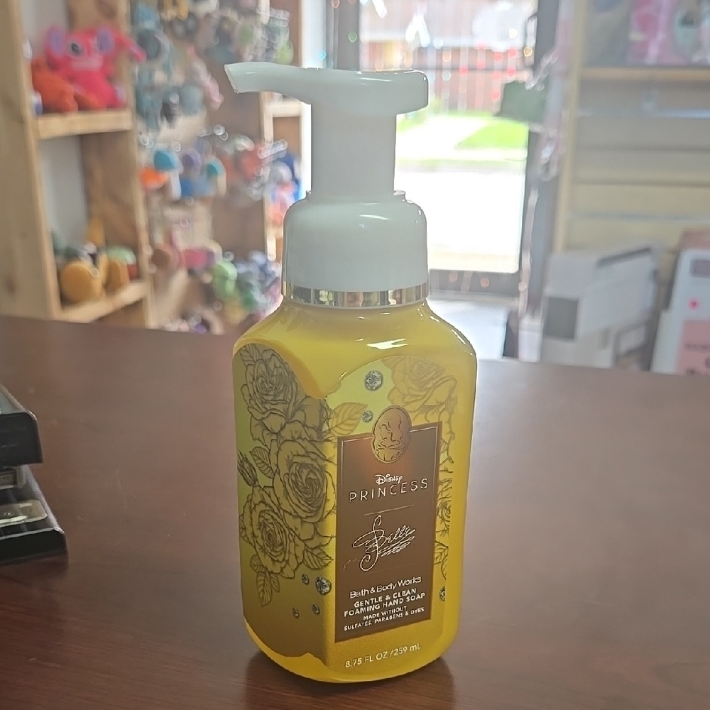 Bath & Body Works Yellow Foaming Hand Soap